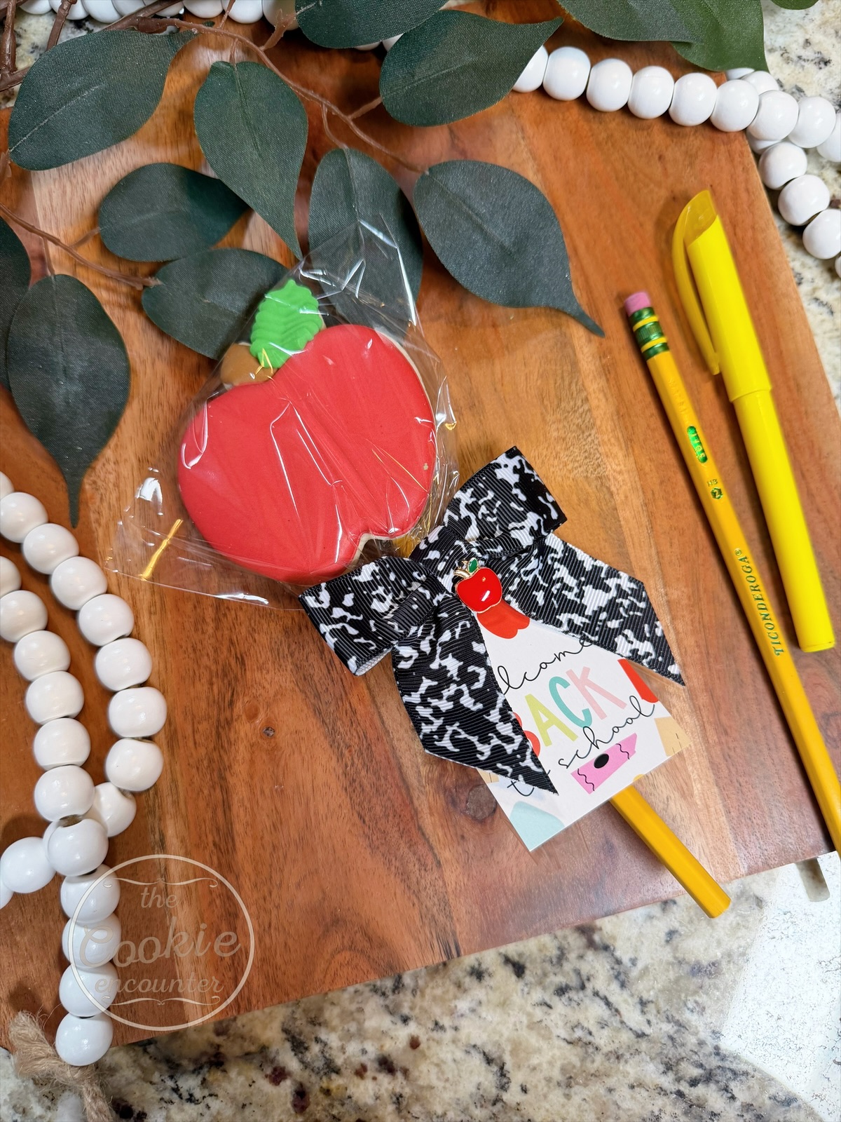Back to School Apple Pop